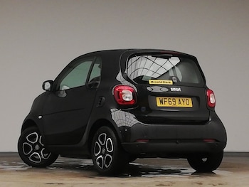 Used smart fortwo 2019 for sale - 77299465: Photo
