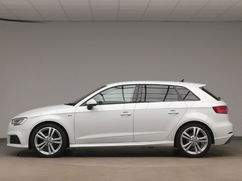 Used Audi A3 2018 for sale - 76613991: Photo 4