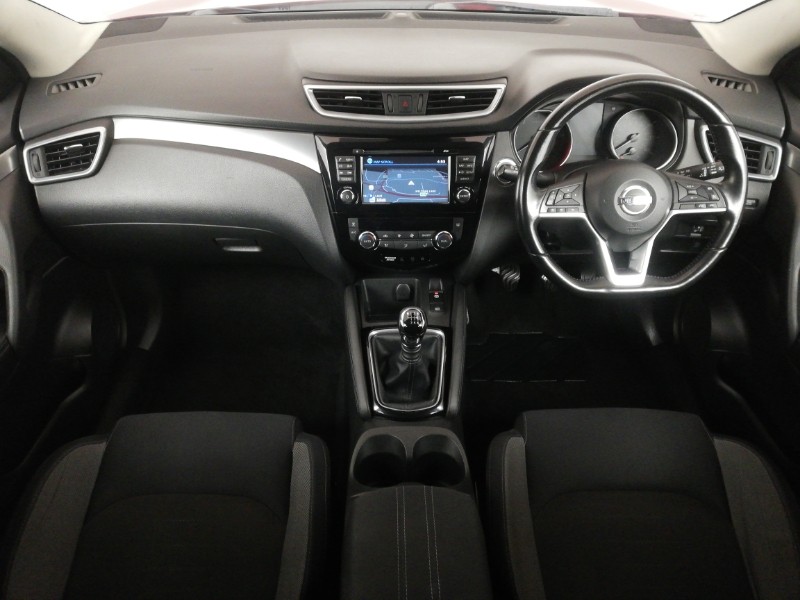 Used Nissan Qashqai 2017 for sale - 76614001: Photo 2