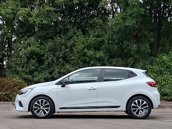 Used Renault Clio 2022 for sale - 79440386: Photo