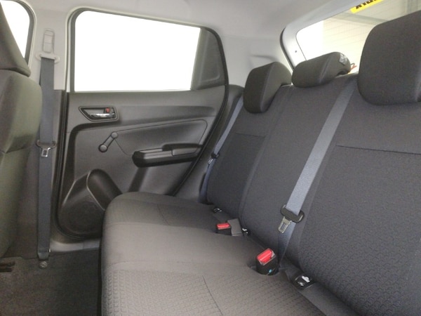 Used Suzuki Swift 2018 for sale - 76213523: Photo 6