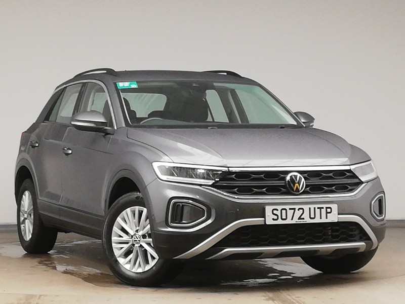 Used Volkswagen T-Roc 2023 for sale - 77689639: Photo 1