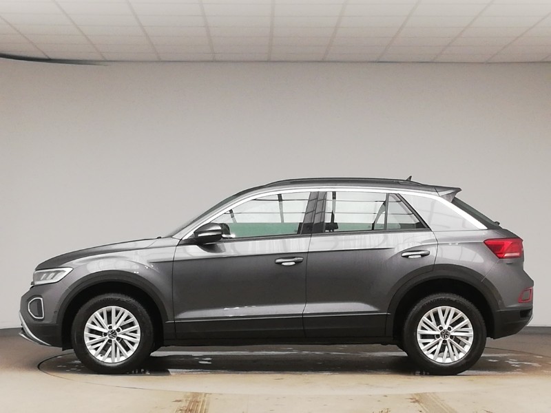 Used Volkswagen T-Roc 2023 for sale - 77689639: Photo 4