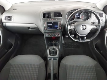 Used Volkswagen Polo 2017 for sale - 78916632: Photo