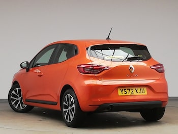 Used Renault Clio 2023 for sale - 77209542: Photo