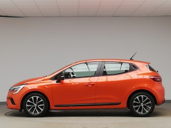 Used Renault Clio 2023 for sale - 77209542: Photo