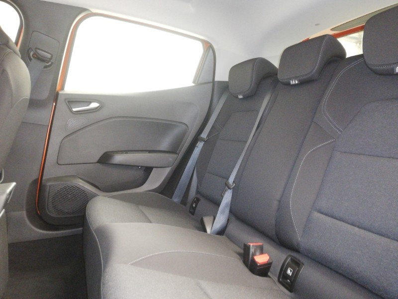 Used Renault Clio 2023 for sale - 77209542: Photo 6