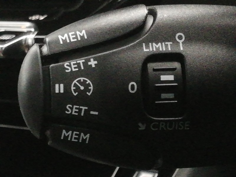 Used Peugeot 2008 2023 for sale - 77595972: Photo 17