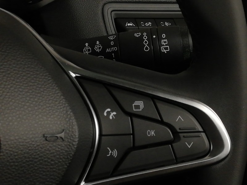 Used Renault Captur 2024 for sale - 77956607: Photo 19