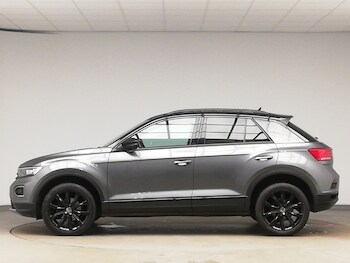 Used Volkswagen T-Roc 2021 for sale - 77252442: Photo