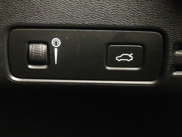 Used Volvo XC40 2021 for sale - 76254459: Photo 18