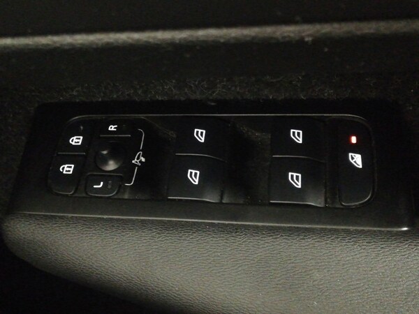 Used Volvo XC40 2021 for sale - 76254459: Photo 19