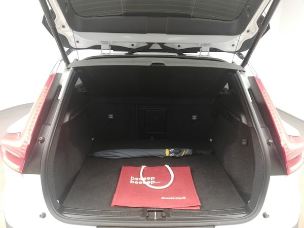Used Volvo XC40 2021 for sale - 76254459: Photo 8