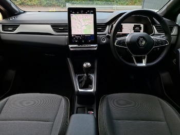 Used Renault Captur 2024 for sale - 79360952: Photo