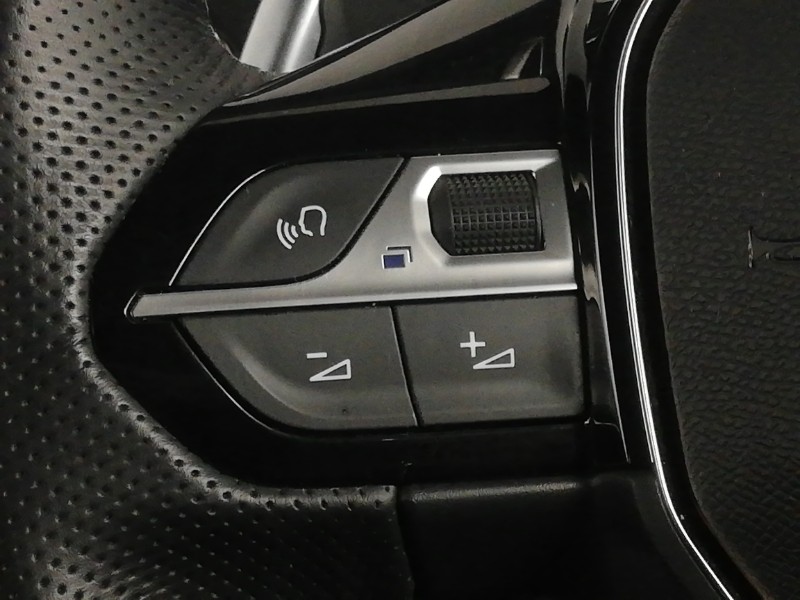 Used Peugeot 2008 2023 for sale - 77265833: Photo 17