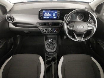Used Hyundai i10 2021 for sale - 75448103: Photo