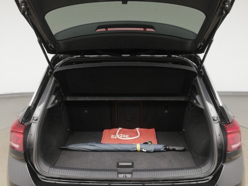 Used Volkswagen T-Roc 2023 for sale - 77531345: Photo 8