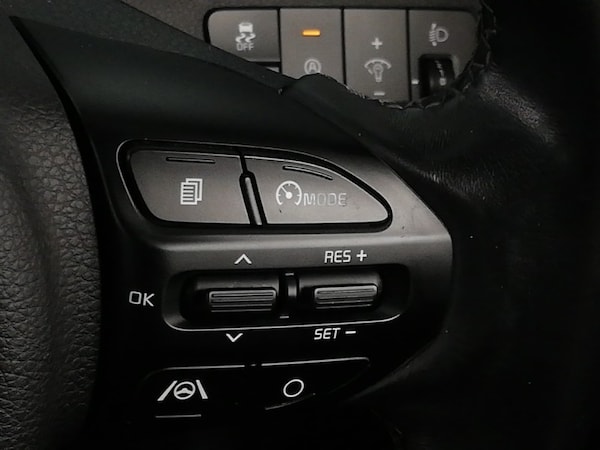 Used Kia Stonic 2022 for sale - 76120860: Photo 19