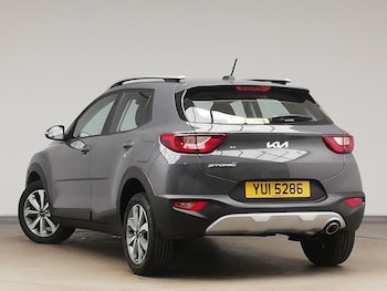 Used Kia Stonic 2022 for sale - 76120860: Photo 3
