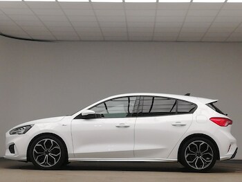 Used Ford Focus 2021 for sale - 77922302: Photo