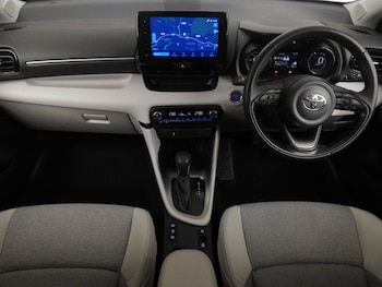 Used Toyota Yaris 2024 for sale - 77078588: Photo