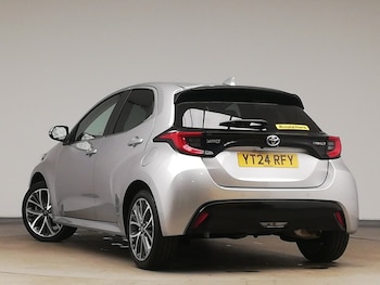 Used Toyota Yaris 2024 for sale - 77078588: Photo