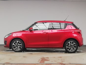 Used Suzuki Swift 2022 for sale - 75988800: Photo