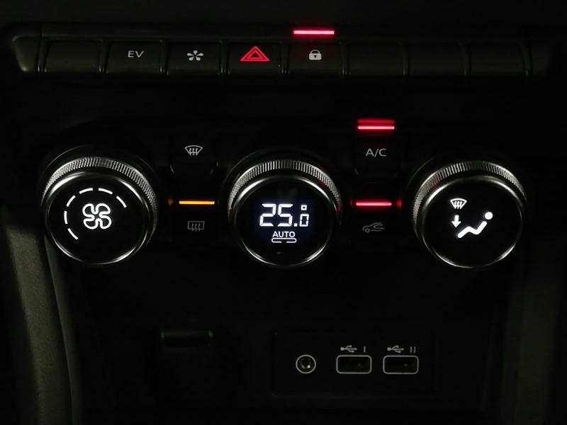 Used Renault Captur 2023 for sale - 76907219: Photo 17