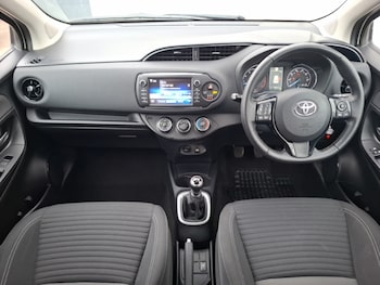 Used Toyota Yaris 2017 for sale - 75837310: Photo