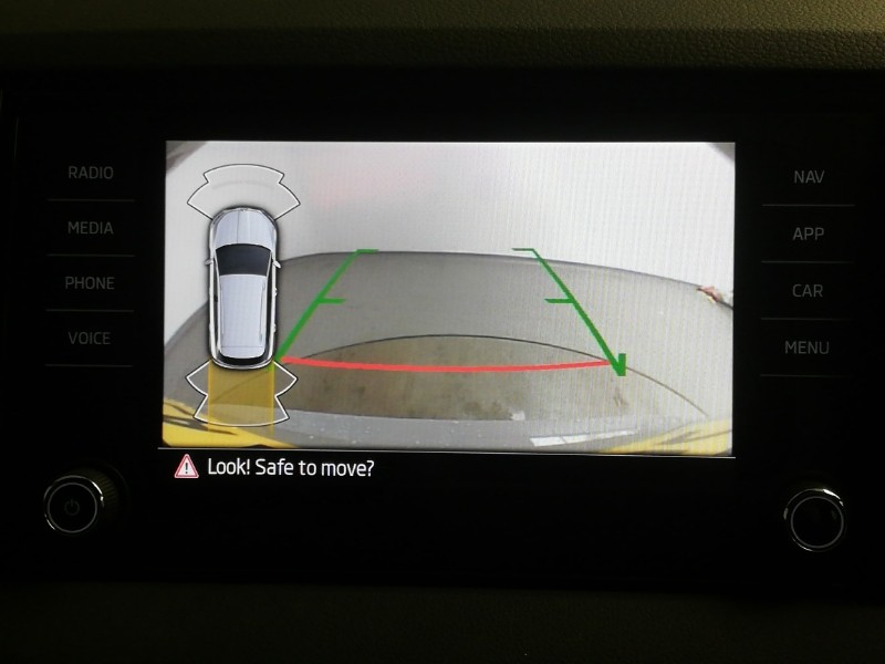 Used Skoda Karoq 2023 for sale - 77623785: Photo 10