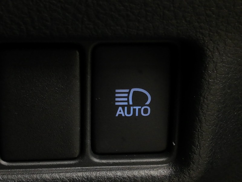 Used Toyota C-HR 2022 for sale - 76795447: Photo 19