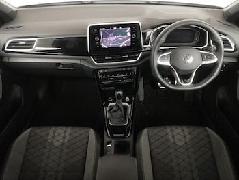 Used Volkswagen T-Roc 2025 for sale - 77047414: Photo