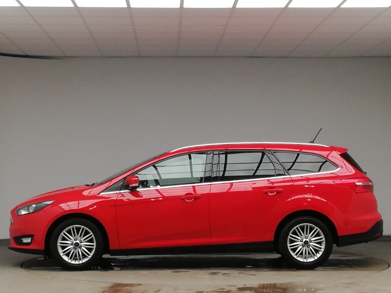 Used Ford Focus 2017 for sale - 77183912: Photo 4