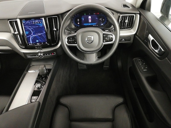 Used Volvo XC60 2023 for sale - 76262179: Photo 7