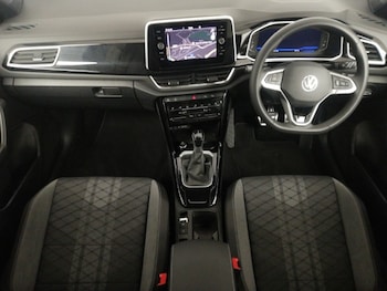 Used Volkswagen T-Roc 2024 for sale - 75500615: Photo