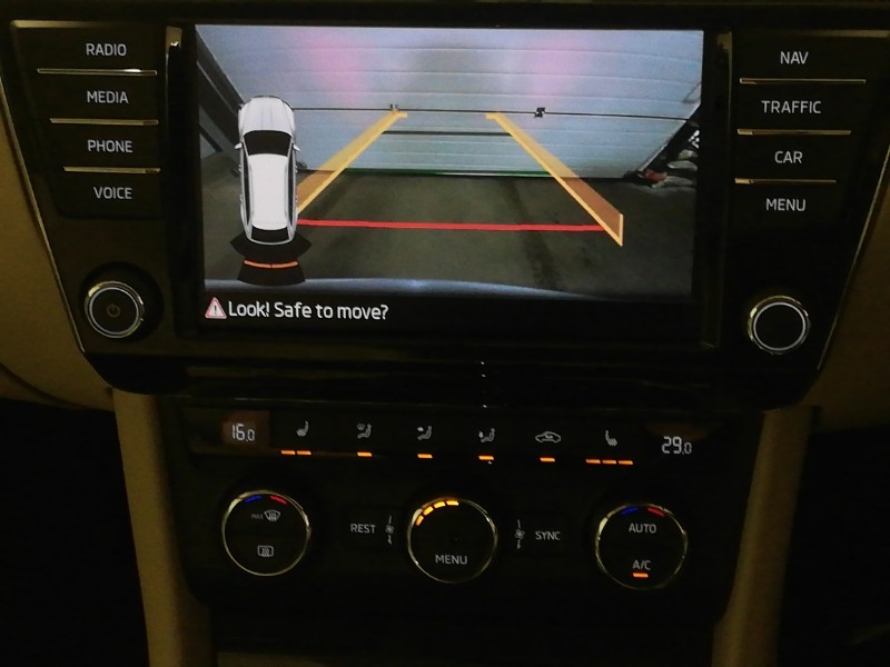 Used Skoda Superb 2016 for sale - 77338602: Photo 11