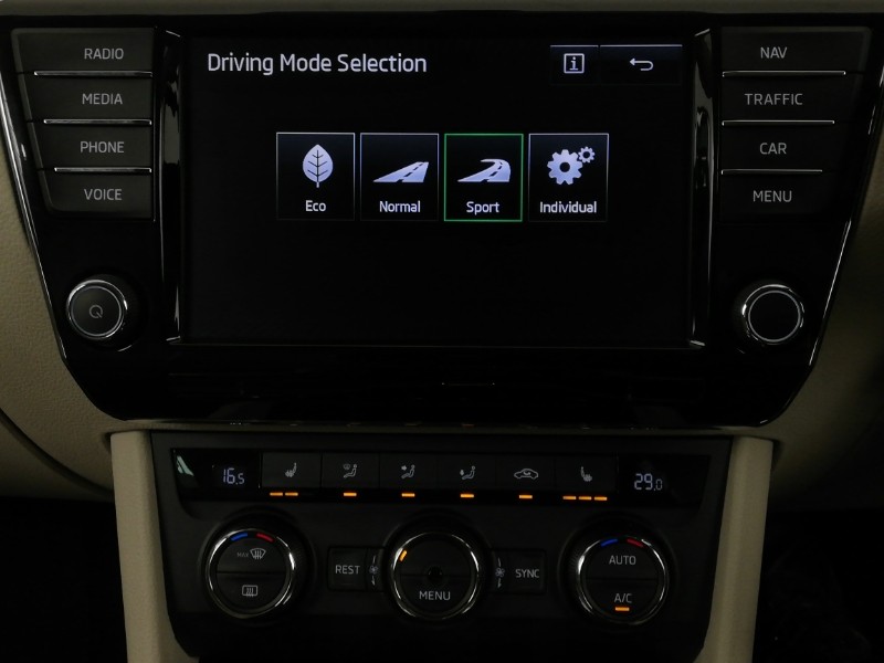 Used Skoda Superb 2016 for sale - 77338602: Photo 17