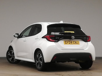 Used Toyota Yaris 2024 for sale - 78040702: Photo