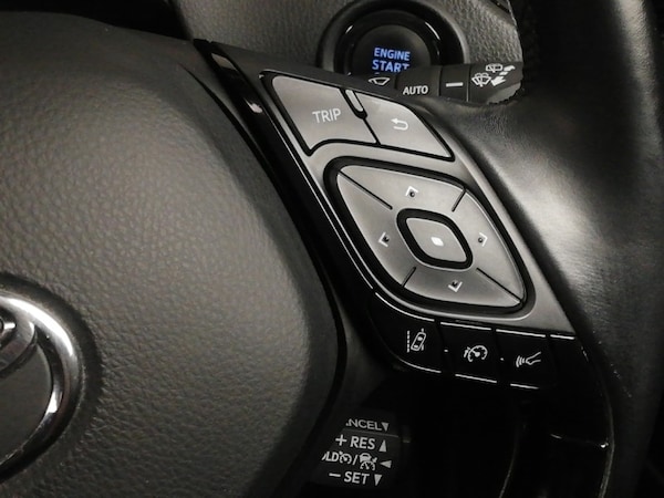 Used Toyota C-HR 2017 for sale - 76145111: Photo 17