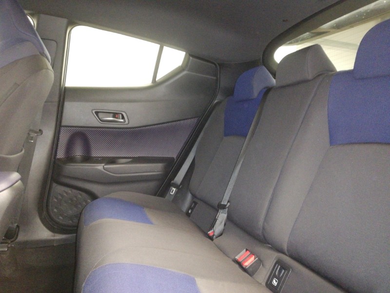 Used Toyota C-HR 2017 for sale - 76145111: Photo 6