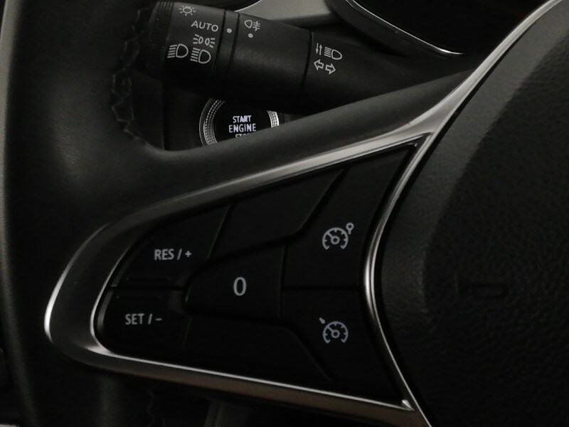 Used Renault Captur 2023 for sale - 77832439: Photo 17