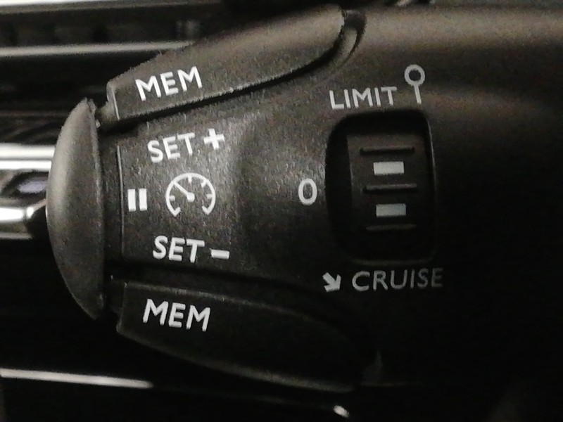 Used Peugeot 2008 2023 for sale - 77847192: Photo 18