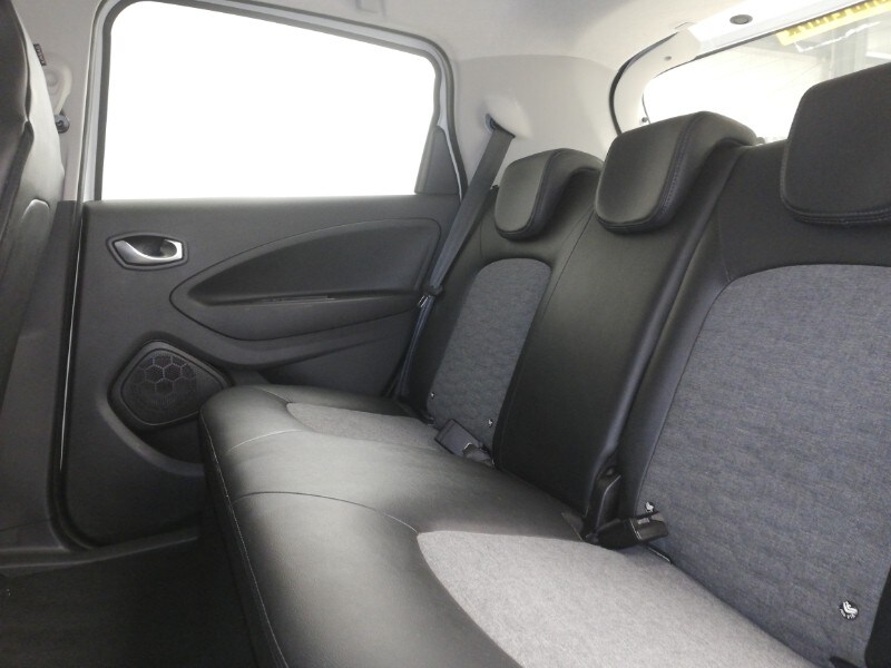 Used Renault Zoe 2020 for sale - 77980910: Photo 6
