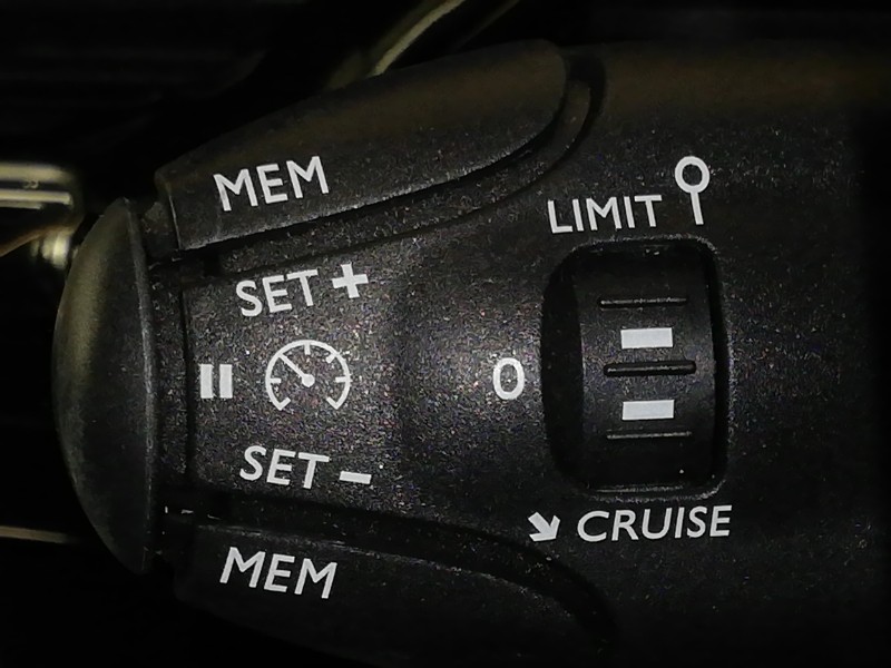 Used Peugeot 2008 2022 for sale - 77536614: Photo 17