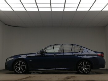 Used BMW 5 Series 2021 for sale - 77252220: Photo