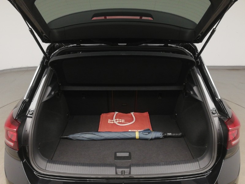 Used Volkswagen T-Roc 2022 for sale - 77141954: Photo 8