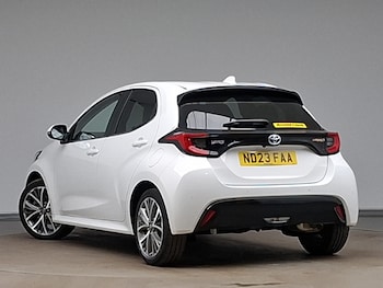 Used Toyota Yaris 2023 for sale - 79175799: Photo