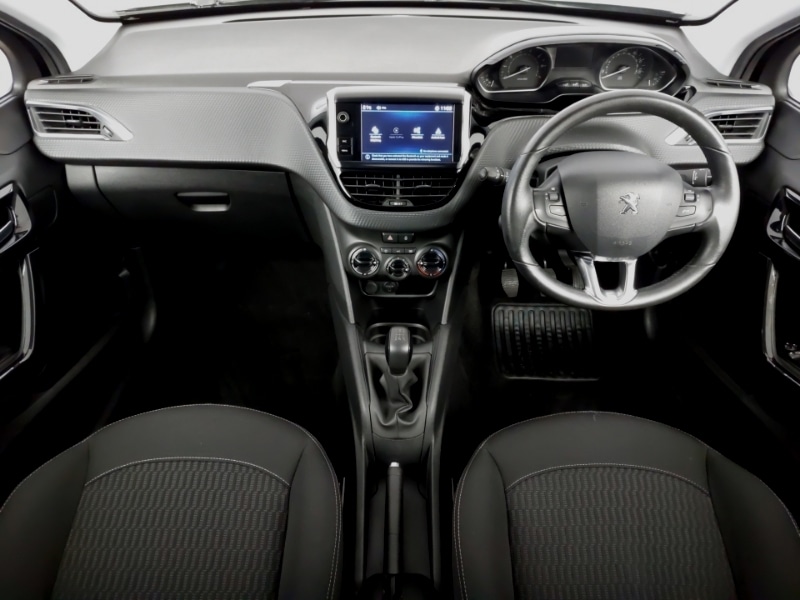 Used Peugeot 208 2018 for sale - 78203345: Photo 2