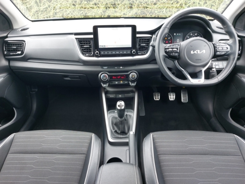 Used Kia Stonic 2022 for sale - 77660823: Photo 2