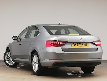 Used Skoda Superb 2018 for sale - 76964223: Photo